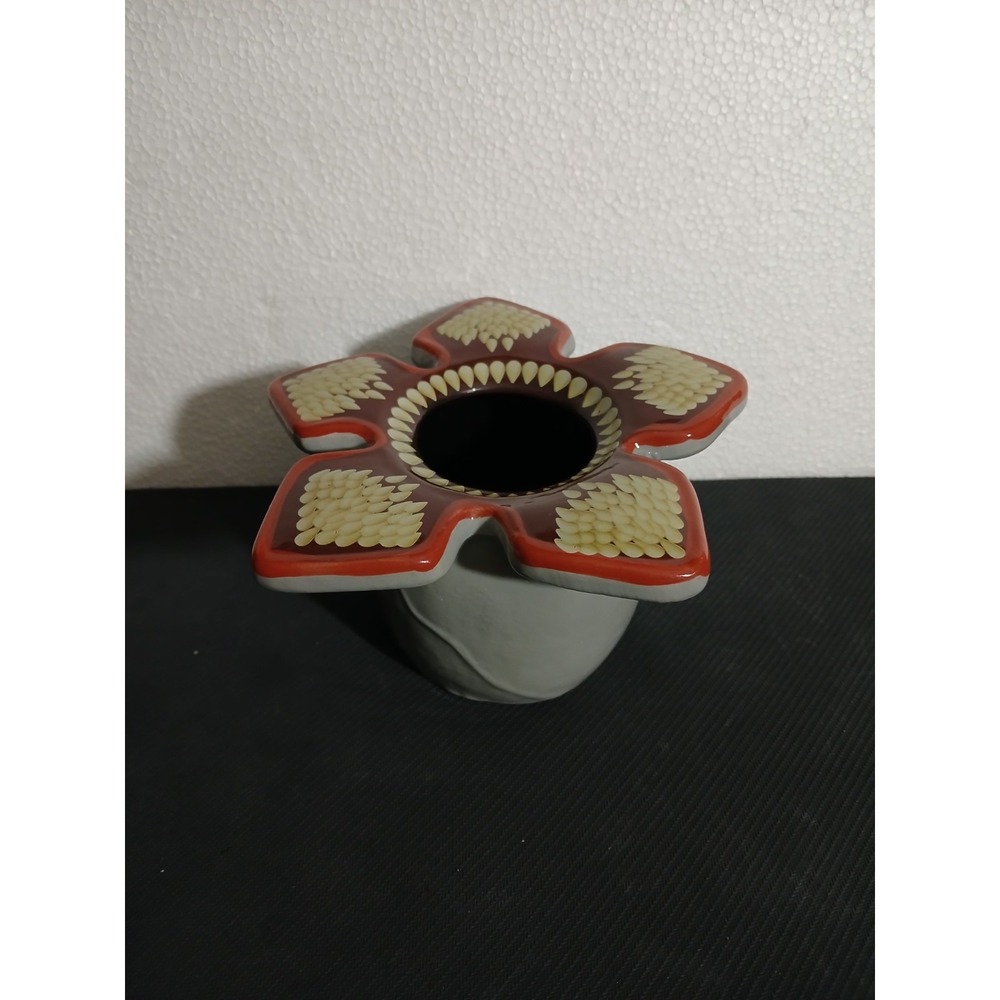 Stranger Things Demogorgon Pen and Plant Pot Paladone Toys